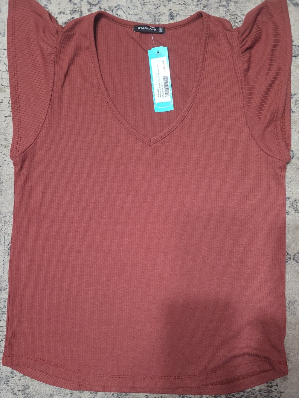 Staccato Ribbed V-Neck Flutter Tank in Rust